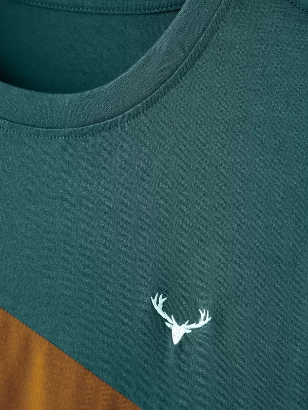 Colorblock Antler Embroidery Tee Without Necklace - Image 2