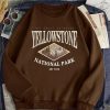 Men Mountain & Letter Graphic Thermal Lined Sweatshirt